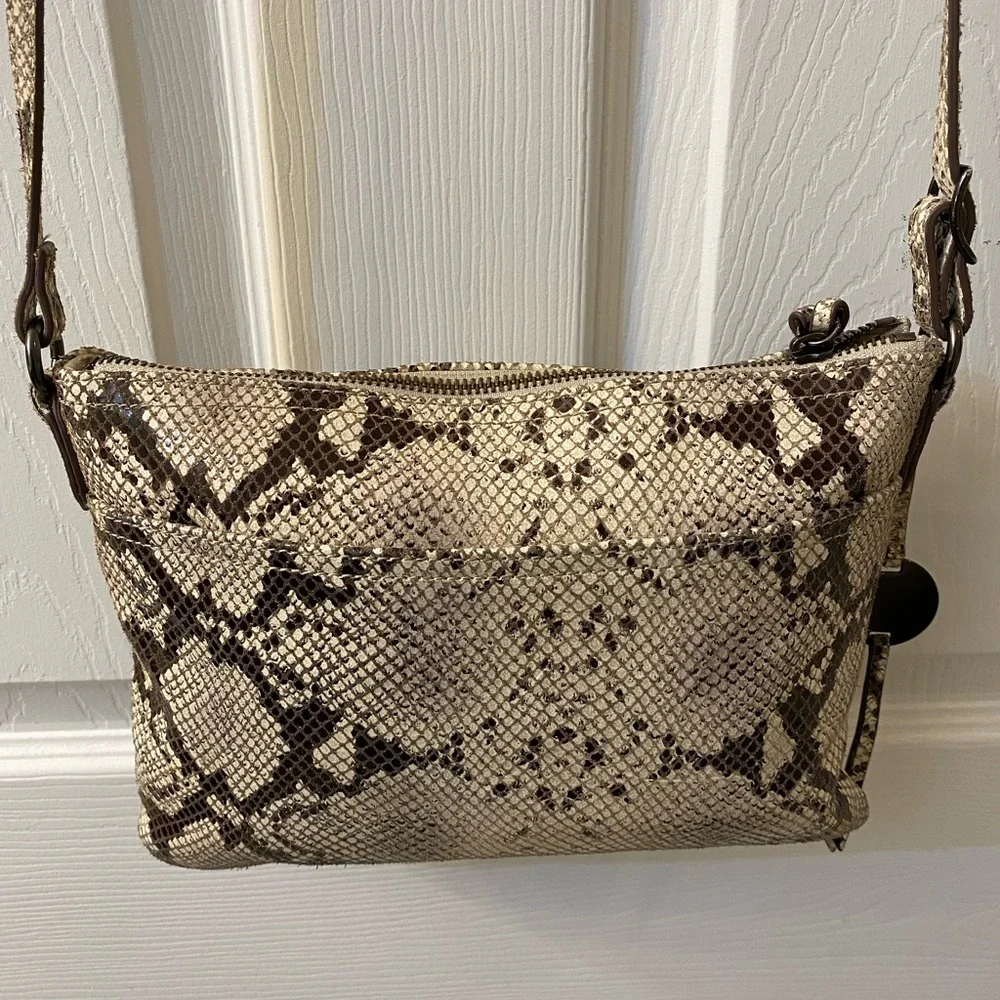 Margot NEW YORK medium Snake skin Crossbody bag in great condition 10 by 8 inch - Picture 5 of 8